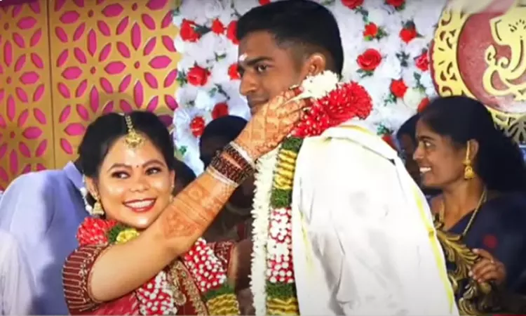 ஏழு கடல் தாண்டி பிலிப்பைன்ஸ் பெண்ணை கரம்பிடித்த நாகை வாலிபர்….. இணையத்தில் வைரலாகும் புகைப்படம்…… ஆச்சரியத்தில் நெட்டிசன்கள்….!!