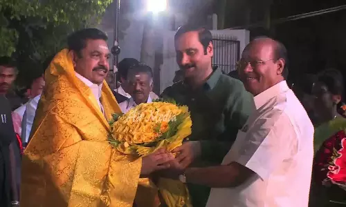 செம் டிவிஸ்ட்…! “தந்தை-மகன் மோதல்”… அதிமுக கூட்டணியில் தான் பாமக இருக்கிறது… அடித்துச் சொன்ன இபிஎஸ்… பரபரப்பில் அரசியல் களம்…!!!!