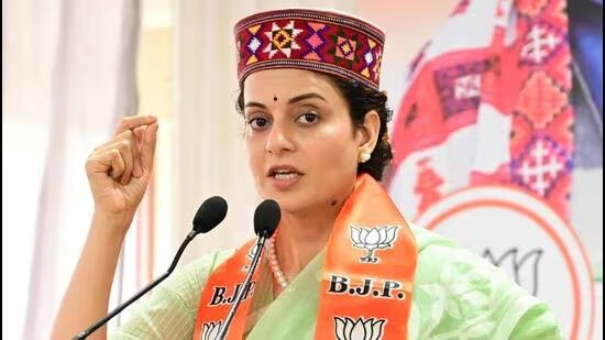 “எனக்கு ரசிக்க முடியலை… ஆனா ஒவ்வொரு நாளும் மக்கள் கேள்வி கேட்கிறாங்க!” – கங்கனா ஷாக் தகவல்..!!!