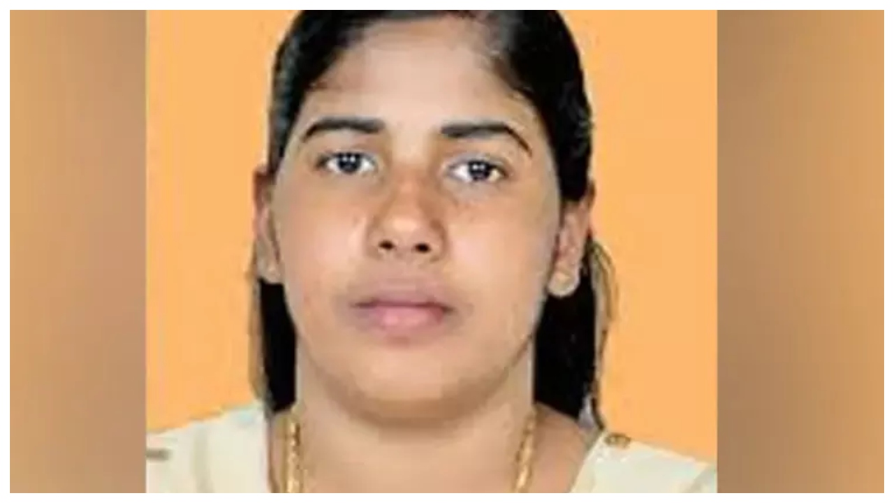 தவறாக செலுத்திய ஊசியால் பறிபோன உயிர்… கேரளாவை சேர்ந்த செவிலியர்க்கு தூக்கு தண்டனை… கணவரின் உருக்கமான பேட்டி…!!