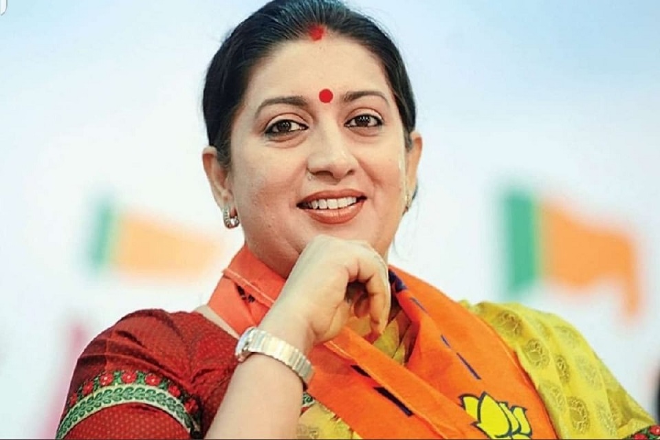 மீண்டும் நடிப்பில் களமிறங்கும் ஸ்மிருதி இராணி…”ராகுலுக்கு எதிராக கொஞ்ச காலம் வேஷம் போட்டார் இப்போ தொலைக்காட்சிக்கு வேஷம் போட போய்விட்டார்”… காங்கிரஸ் கட்சியினர் விமர்சனம்…!!