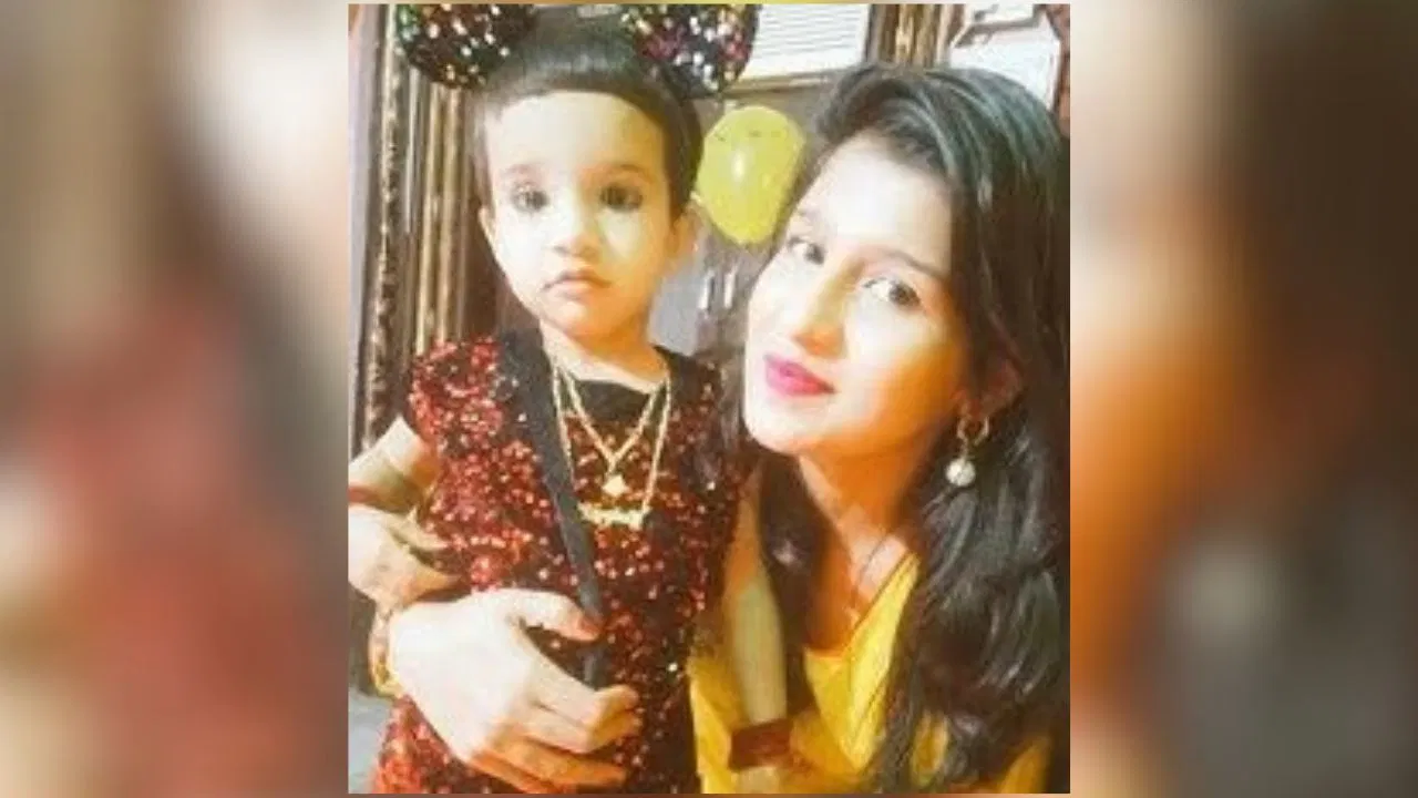 “கள்ளக்காதலனுடன் உல்லாசமாக இருந்த தாய்…” நேரில் கண்ட 6 வயது மகள்…. தந்தையிடம் கூறுவதாக சொன்னதால் கொடூரமாக கொன்று…. நாட்டை உலுக்கிய பகீர் சம்பவம்…!!