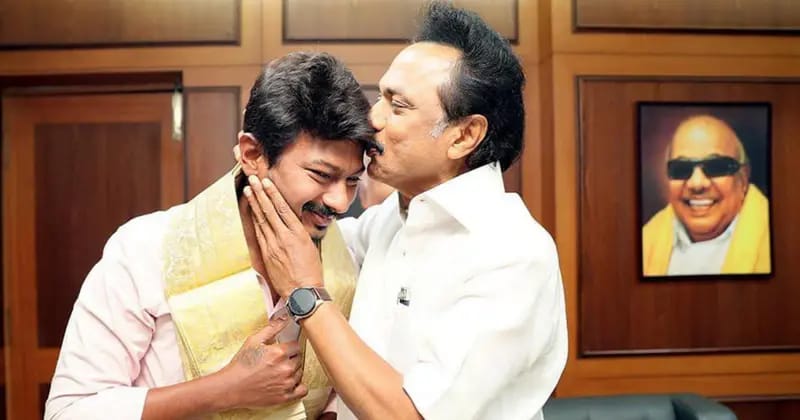 மனைவி பேச்சை கேளுங்க தப்பில்ல… ஆனா ஒரேயடியாக அவங்க பேச்சை மட்டும் கேட்காதீங்க… அரசியலில் அப்பா மகன் உறவு மிகவும் முக்கியம்… உதயநிதி ஸ்டாலின் அட்வைஸ்…!!