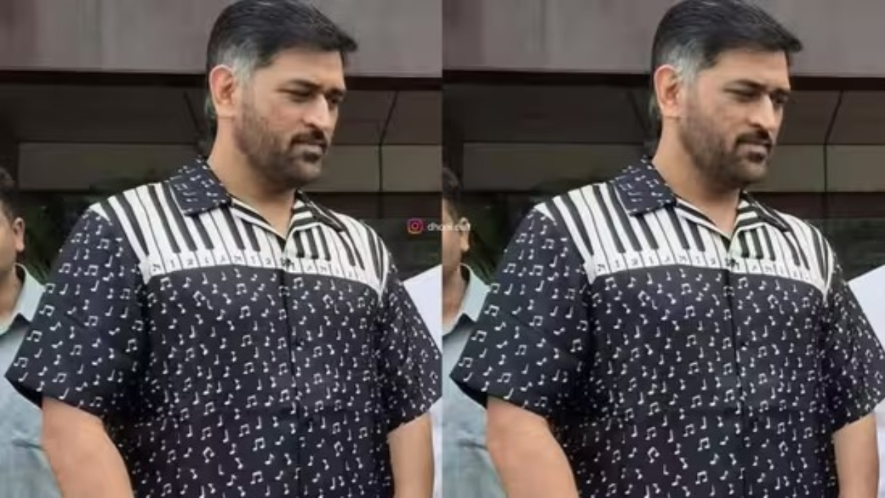 நம்ம தல எப்போவும் கூல் தான்…..! வித்தியாசமான ஸ்டைலில் தோனி…. வைரலாகும் புகைப்படம்….!!