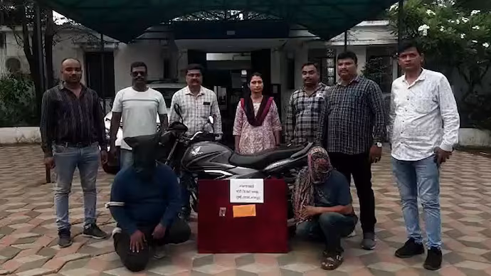 “இது பழசு தான்”… அவர் சொன்ன காரணம் தான் புதுசு… EX. மனைவிக்கு ஜீவனாம்சம் கொடுக்க செயின் பறிப்பில் ஈடுபட்ட கணவன்… அடக்கொடுமையே..!!!