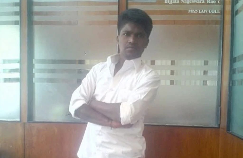 “நாவல் பழம் பறித்த கணவர்….” நிறைமாத கர்ப்பிணி கண்முன்னே நடந்த கொடுமை….! ரத்த வெள்ளத்தில் துடிதுடித்து…. பகீர் சம்பவம்….!!