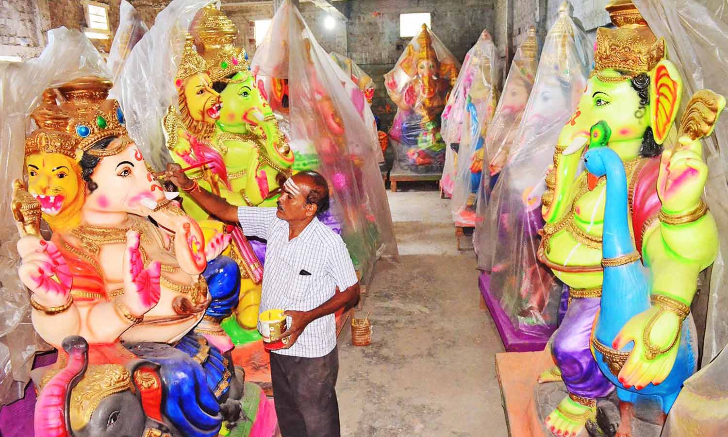 தமிழகத்தில் விநாயகர் சதுர்த்தி விழா..! சிலைகள் அமைக்க கட்டுப்பாடுகள்… வழிபாட்டு நெறிமுறைகளை வெளியிட்டது அரசு…!!!