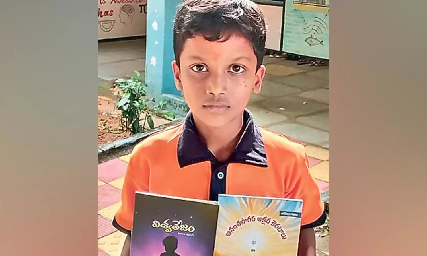 தம்பி நீ ரொம்ப கிரேட் டா..! இந்த வயசில் இப்படி ஒரு சாதனையா.. 11 வயதில் 22 புத்தகங்கள்… உண்மையிலேயே இவரின் திறமையை பாராட்டணும்..!!!