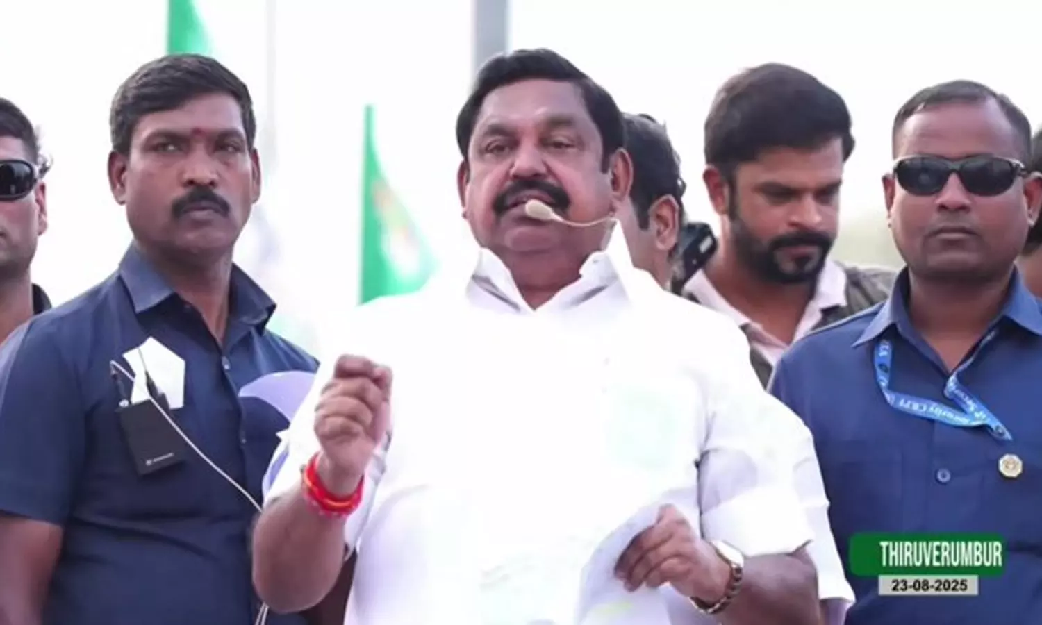 “முதலில் ரூ.50,000″… இப்ப ரூ.75,000… பெண்களைத் தொடர்ந்து ஆட்டோ ஓட்டுநர்களை குஷிப்படுத்திய எடப்பாடி பழனிச்சாமி… அதிரடியான தேர்தல் வாக்குறுதி…!!!!!