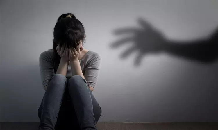 “நாட்டையே உலுக்கிய பலாத்கார வழக்கு”… நடு ரோட்டில் பைக்கில் விரட்டி விரட்டி வயலில் கூட்டு பலாத்காரம்… பாதிக்கப்பட்ட மாற்றுத்திறனாளி பெண் தற்கொலை.. பரபரப்பு சம்பவம்..!!