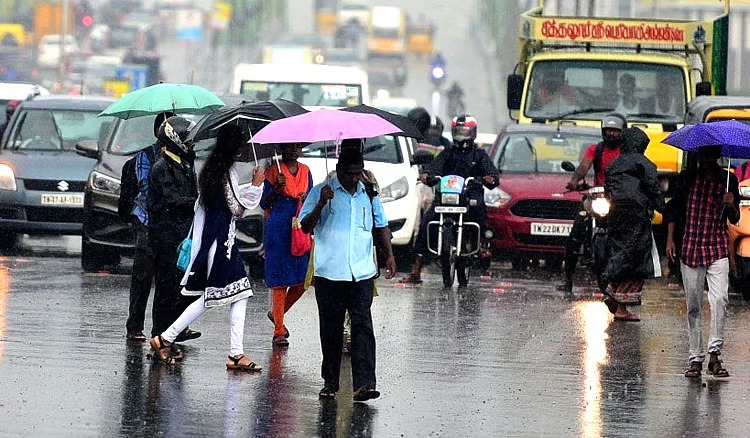 தமிழக மக்களே..! இன்று மிக கனமழைக்கான ஆரஞ்சு எச்சரிக்கை… எந்தெந்த மாவட்டங்களில் தெரியுமா…? காலையிலேயே வந்தது அலர்ட்‌…!!!!