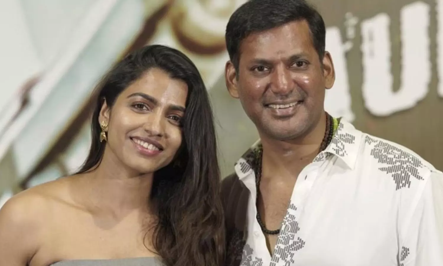 இன்று மதியம் 12:30 மணிக்கு…! “நடிகர் விஷால் நடிகை சாய் தன்ஷிகா திருமணம் தேதி ஞாபகம் இருக்குதா”..? நடிகர் விஷால் வைத்த சஸ்பென்ஸ்.. ஆவலில் ரசிகர்கள்…!!!!
