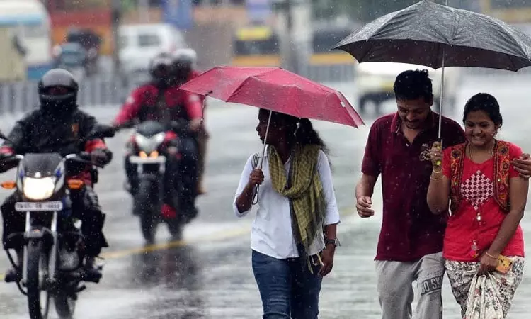 இன்று வங்க கடலில் உருவாகும் பயங்கரம்…! இனி 15-ஆம் தேதி வரை இப்படித்தான்… தமிழகத்தில் கன மழை பிச்சு உதறப்போகுது.. காலையிலேயே வந்தது அலர்ட்..!!!