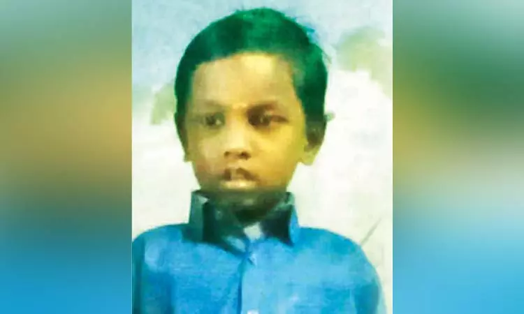 அடக்கடவுளே..! கீழே கிடந்த குளிர்பானத்தை எடுத்து குடித்த 5 வயது சிறுவன் வாயில் நுரை தள்ளி உயிரிழப்பு… கூமாபட்டியில் நடந்த அதிர்ச்சி… கதறும் பெற்றோர்…!!!!
