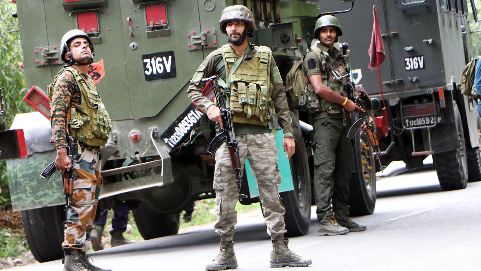 Breaking: காலையிலேயே பரபரப்பு… ஜம்மு காஷ்மீர் எல்லையில் மீண்டும் மோதல்… 2 ராணுவ வீரர்கள் வீர மரணம்…!!!
