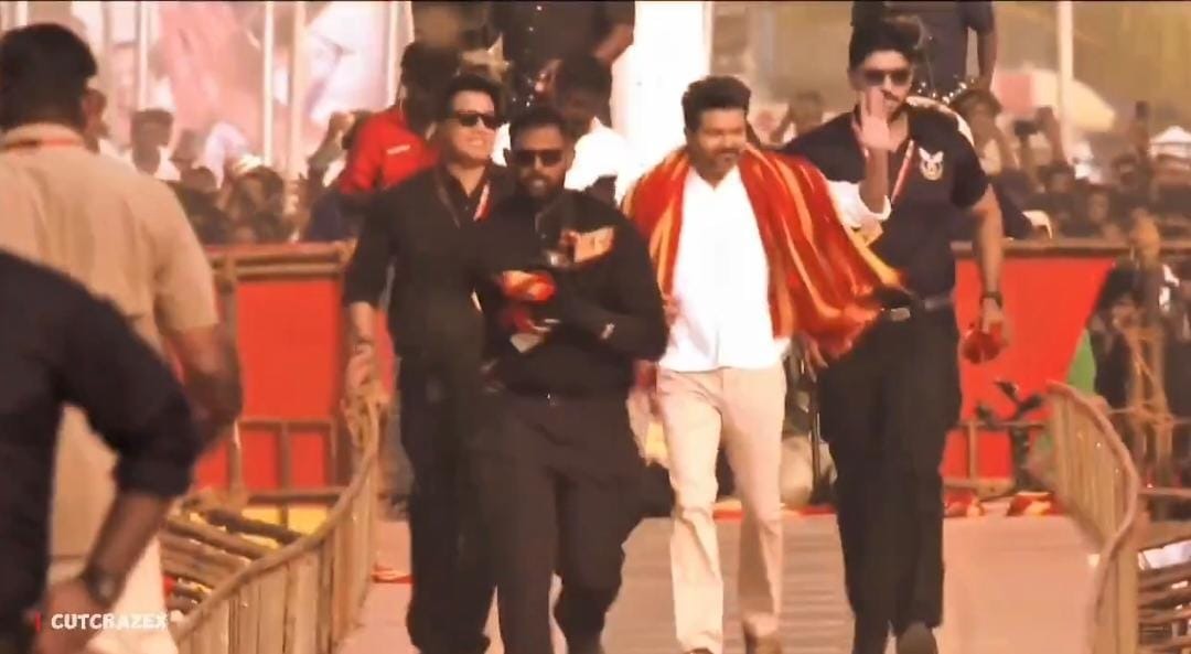 நம்ம தலைவர் ரேம் வாக் வரும்போது இந்த ஒரு பாட்டை மட்டும் போடுங்கப்பா…! மொத்த மதுரையும் குலுங்கிடும்… வீடியோவை பார்த்தீங்களா..!!