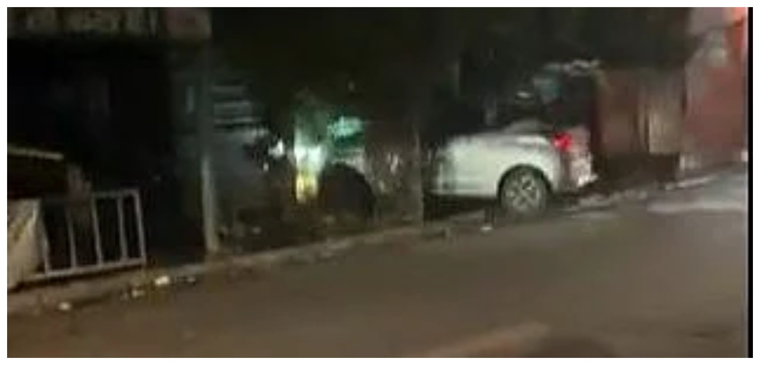 “ஒரு சின்ன பிரச்சனைக்காக இப்படியா”..? கார் இருந்ததால் கொடூரனாக மாறிய வாலிபர்.. பார்ப்பவர்கள் மீதெல்லாம் ஏற்றி… பதற வைக்கும் வீடியோ..!!