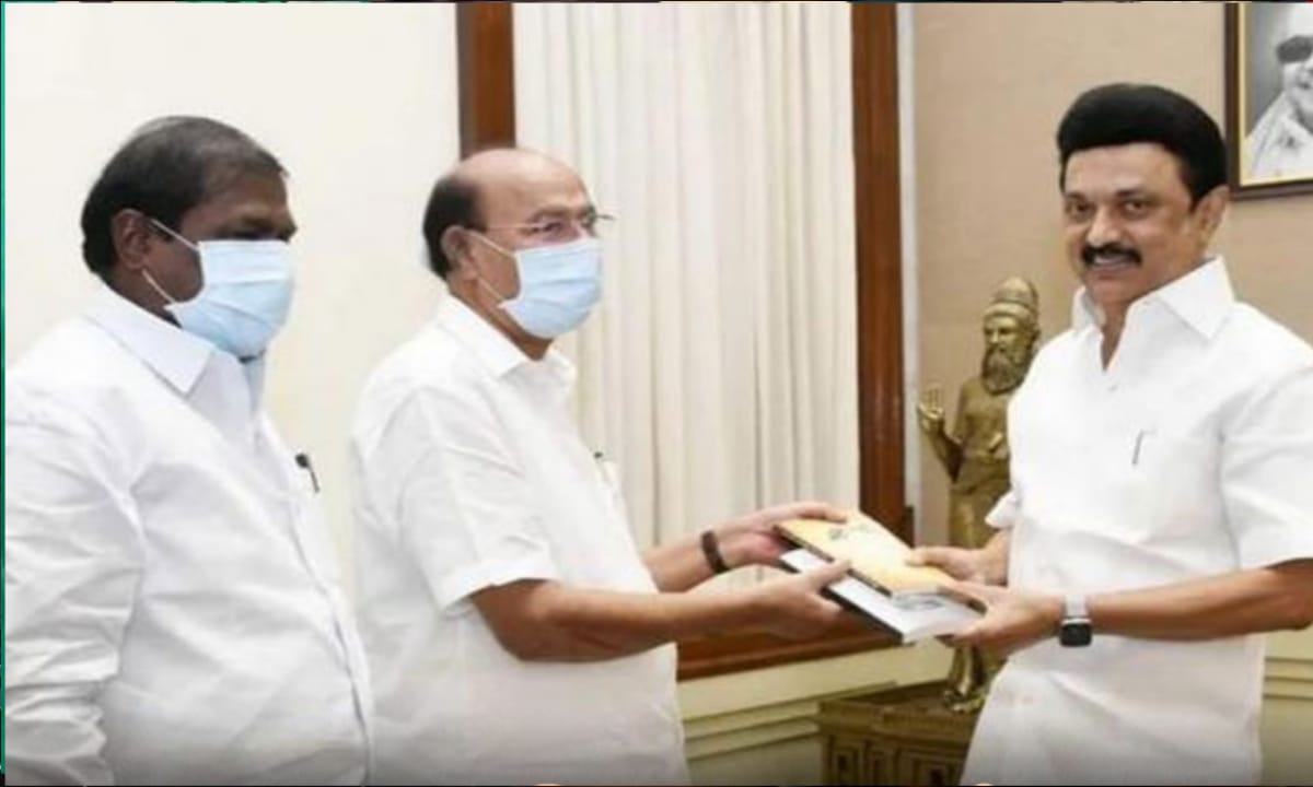 Breaking: திமுகவுடன் கூட்டணியா…? என் அருமை நண்பர் கலைஞர் போல் மு.க ஸ்டாலின் சரித்திரத்தில் இடம்பெறனும்…  திடீரென பாராட்டிய ராமதாஸ்.. சூடு பிடிக்கும் 2026 தேர்தல் களம்..!!!