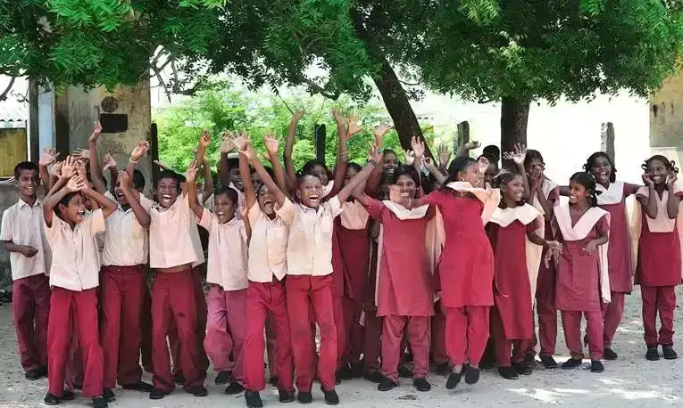 குஷியோ குஷி…!! தமிழகத்தில் இன்று இங்கு பள்ளி கல்லூரிகளுக்கு விடுமுறை… ஆட்சியர் அறிவிப்பு…!!!!