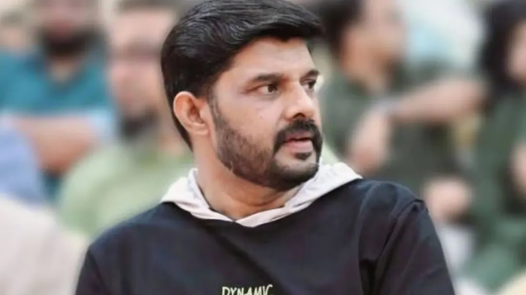 திரையுலகமே அதிர்ச்சி..! பிரபல நடிகர் கலாபவன் நவாஸ் ஹோட்டல் அறையில் பிணமாக மீட்பு… நடந்தது என்ன…? வெளியான பரபரப்பு தகவல்…!!!
