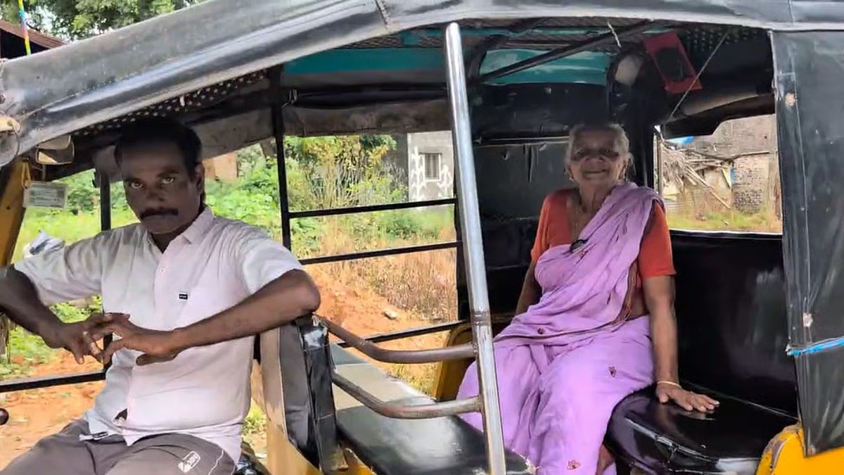 எங்க போனாலும் அம்மாவை கூட்டிட்டு தான் போவேன்… இப்படி ஒரு பாசமா?…  கேட்போரை வியக்க வைக்கும் 10 வருட தாய்- மகன் பாசப்பிணைப்பு…!!