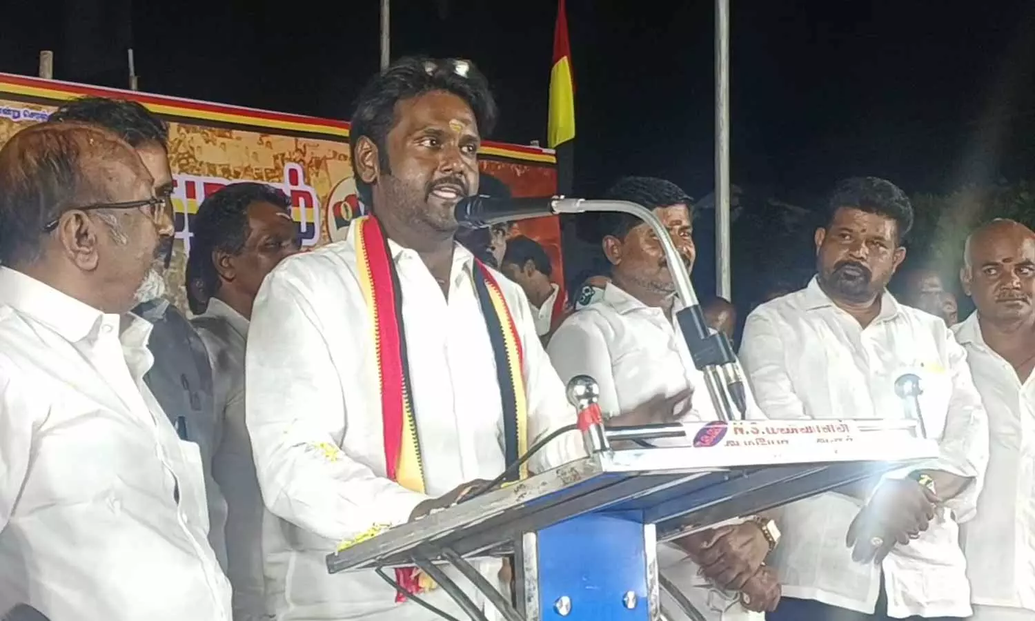 தேமுதிகவை பார்த்து தான் விஜய், சீமான் கட்சி ஆரம்பித்து உள்ளனர்… விஜய பிரபாகரன் பரபரப்பு பேட்டி…!!