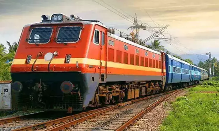 ரெயிலின் ஏசி பெட்டியில் போர்வைகள் திருட்டு… இனி இதை தீவிரமாக கண்காணிக்க வேண்டும்… இந்திய ரயில்வே எடுத்த முக்கிய முடிவு…!!!