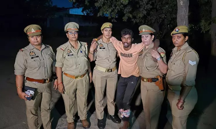 “துப்பாக்கியுடன் தப்பிய குற்றவாளி… எதிரே நின்ற பெண் போலீஸ் படை!” – மரண விளிம்பில் நடந்த அதிரடியான என்கவுன்ட்டர்!!