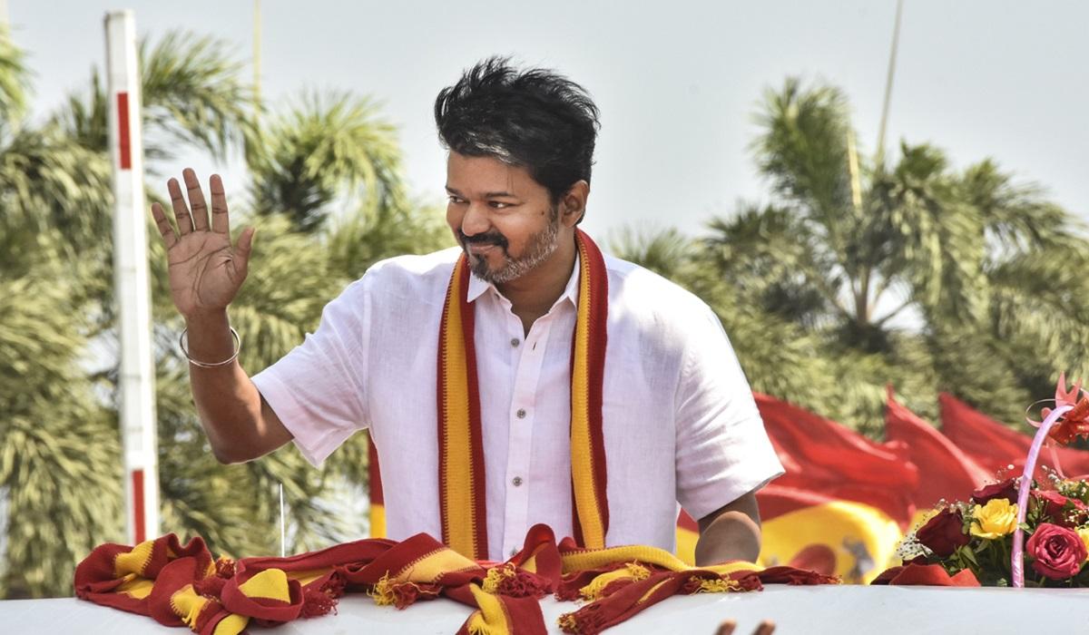 Breaking: தவெக பிரச்சாரம்..! சென்னை உயர் நீதிமன்றத்தில் விஜய் மனு தாக்கல்… அவசர வழக்காக விசாரிக்க கோரிக்கை…!!!