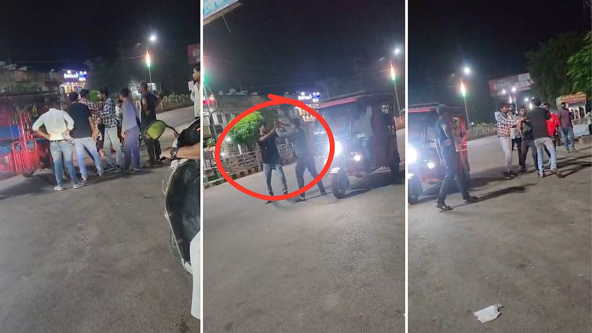 அடக்கடவுளே… நடுரோட்டில் பயணியை இழுத்து கன்னத்தில் அறைந்த ரிக்ஷா டிரைவர்… போலீசாரின் கண் முன்னே நடந்த தாக்குதல்…. வைரலாகும் அதிர்ச்சி வீடியோ…!!!