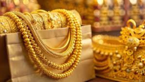 Breaking: “தங்கம் விலை குறைந்தது சவரன் விலை ரூ.84,800″… தொடர்ந்து உயர்வால் கவலைப்பட்டவர்களுக்கு சற்று நிம்மதி..!!!