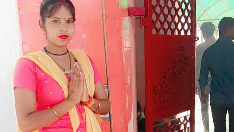 “2 மாசமா வேலைக்கு போகல”… வீட்டில் சும்மா இருந்த கணவனுக்கு மனைவி மீது வந்த சந்தேகம்… குழந்தைகள் கண் முன்னே நடந்த கொடூரம்… பகீர் பின்னணி….!!!