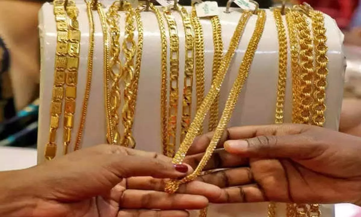 தீபாவளிக்கு முன்னே பெரிய குஷி! – தங்க விலை சவரனுக்கு ரூ.2,000 குறைவு; பண்டிகை ஷாப்பிங்கில் மகிழ்ச்சி..!!!