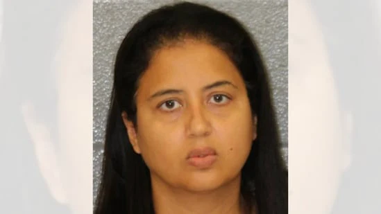 “வீடு ஏன் சுத்தம் பண்ணல?” – கோபத்தில் கணவனின் கழுத்தை கத்தியால் குத்திய மனைவி! ₹8.4 லட்சம் பிணையில் வெளியே வந்த அதிர்ச்சி சம்பவம்..!!