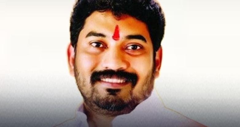 13 வயது சிறுமி பாலியல் வன்கொடுமை வழக்கு… 4 ஆண்டுகளுக்கு பிறகு “இந்து மகா சபா” தலைவர் கைது…!!!