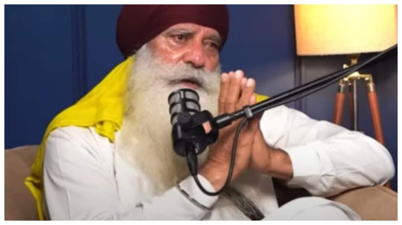 “என் வாழ்நாளில் நான் செய்த மிக பெரிய தவறுகளை நினைத்து வருந்துகிறேன்”…. கையெடுத்து கும்பிட்டு மன்னிப்பு கேட்ட முன்னாள் கிரிக்கெட் வீரர்… உருக்கமான பேச்சு…!!!!