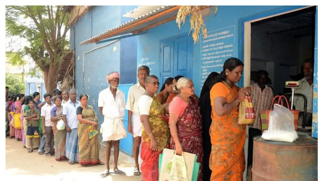 Breaking: தமிழக ரேஷன் அட்டைதாரர்கள் கவனத்திற்கு…! காலையிலேயே அமைச்சர் சக்ராபாணி வெளியிட்ட சூப்பர் அறிவிப்பு..!!!
