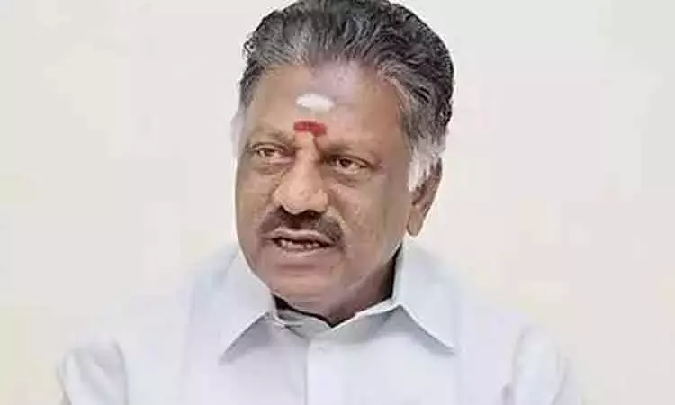 அதிமுக அணிகளுக்கு இது  கட்டாயம்! வெற்றிக்கு இதுதான் ஒரே வழி! டிடிவி தினகரன், சசிகலாவுடன் பேசிய ஓபிஎஸ் – வெளியான முக்கிய தகவல்..!!!