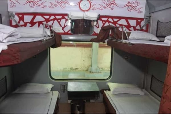 ரயில் பயணிகளுக்கு செம குட் நியூஸ்..! இனி A/C இல்லாத பெட்டிகளில் இது வழங்கப்படும்… தெற்கு ரயில்வே அதிரடி… ஜனவரி 1 முதல் அமல்..!!