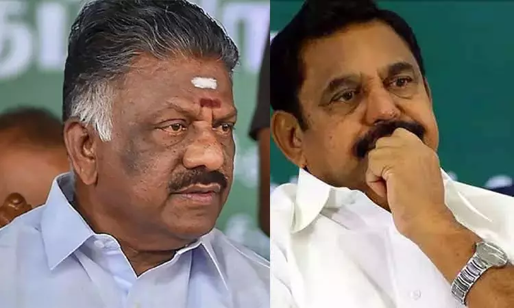 மீண்டும் மீண்டுமா….? அடிமேல் அடி வாங்கும் EPS – OPS…. ஒரே நாளில் டாட்டா காட்டிய 1000 பேர்…. கூட்டம் கூட்டமாக திமுகவில் ஐக்கியம்….!!