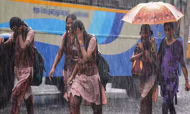 Breaking: கனமழை எச்சரிக்கை: புதுச்சேரி, காரைக்காலில் இன்று பள்ளி, கல்லூரிகளுக்கு விடுமுறை அறிவிப்பு!