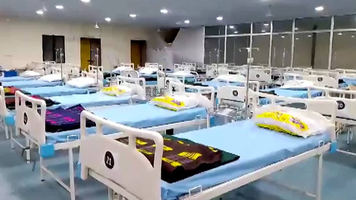 காட்டு விஷ விதைகளை சாப்பிட்ட 30 குழந்தை… வாந்தி, வயிற்று வலியால் மருத்துவமனையில் அனுமதி… 10 பேர் கவலைக்கிடம்..!!