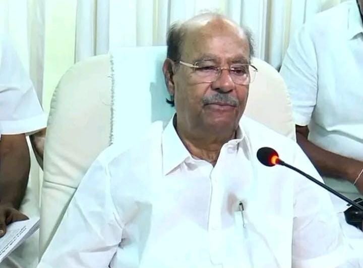 Breaking: புதிய கட்சியை தொடங்கும் ராமதாஸ்?… 100 பேரிடம் பிரமாண பத்திரம்…!!