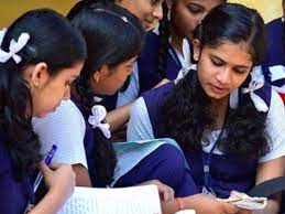 மார்ச் மாதத்தில் மிரட்டப் போகும் +2 தேர்வுகள்! முழு அட்டவணை உள்ளே! – எந்த தேதியில் எந்தப் பாடம்..?