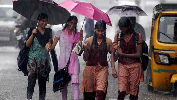 கனமழை எதிரொலி: காரைக்காலில் நாளை (நவ. 18) பள்ளி, கல்லூரிகளுக்கு விடுமுறை அறிவிப்பு..!!