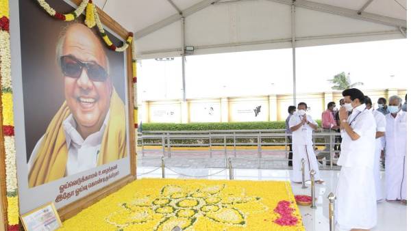 அதிர்ச்சித் தகவல்: கருணாநிதி நினைவிடத்தில் நடக்கும் “அந்த” தீவிர சோதனைக்கு இதுதான் காரணமா…?