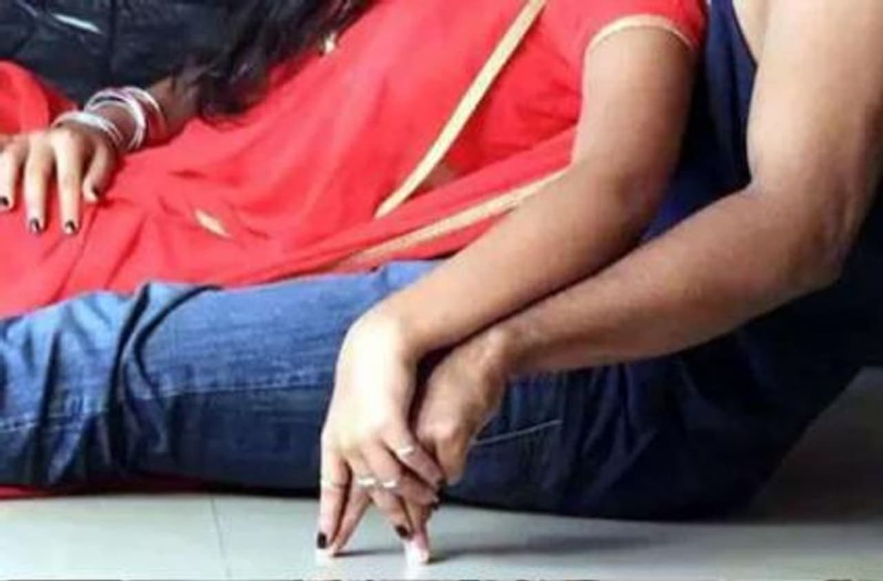 குழந்தைகளை விட்டுவிட்டு ஓட்டம்: 2 குடும்பத்தைச் சேர்ந்த 4 குழந்தைகளுக்கு நேர்ந்த கதி! திண்டுக்கல்லை உலுக்கிய கள்ளக்காதல் விவகாரம்..!!!