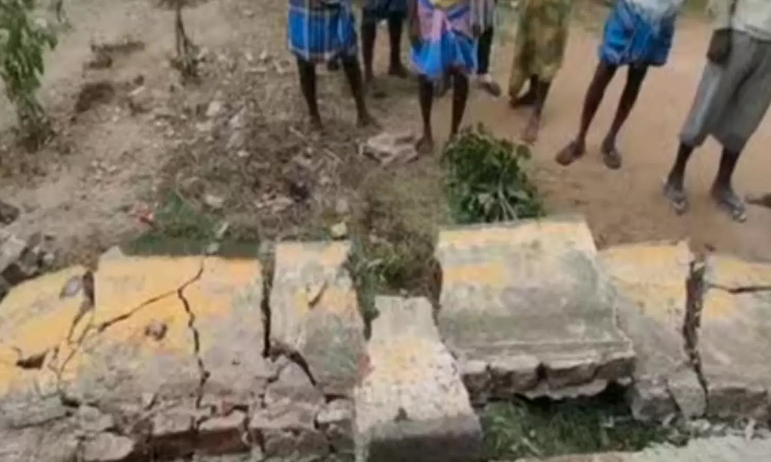 BREAKING: பள்ளி சுவர் இடிந்து விழுந்து…. மாணவன் உயிரிழப்பு…. கதறும் பெற்றோர்….!!