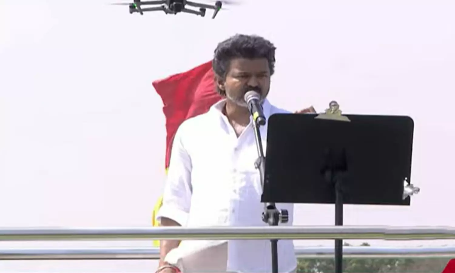 ​”திமுக ஒரு தீய சக்தி” எம்ஜிஆர், ஜெயலலிதா பாணியில் எகிறி அடித்த விஜய்….!!