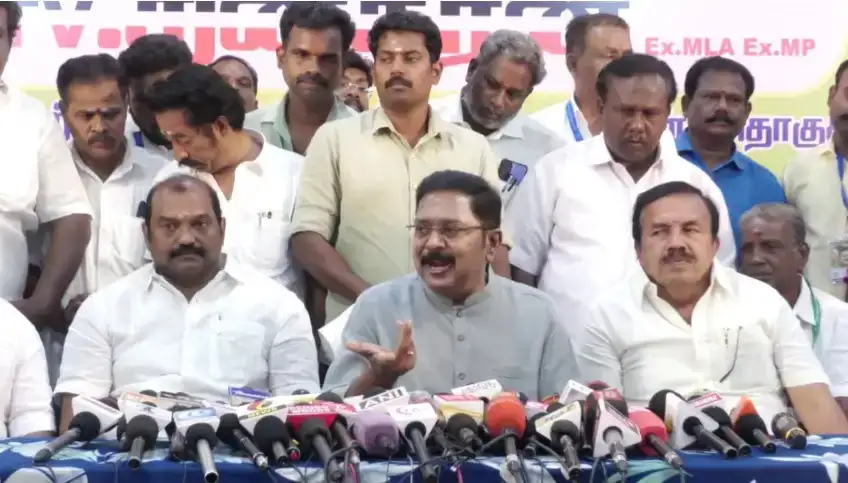 அதிமுகவின் உண்மையான தலைவர் யார்? பழனிசாமிக்கு பாடம் புகட்ட செங்கோட்டையன் மாஸ்டர் பிளான்! –  எடப்பாடியை குறி வைத்த தினகரன்.!!